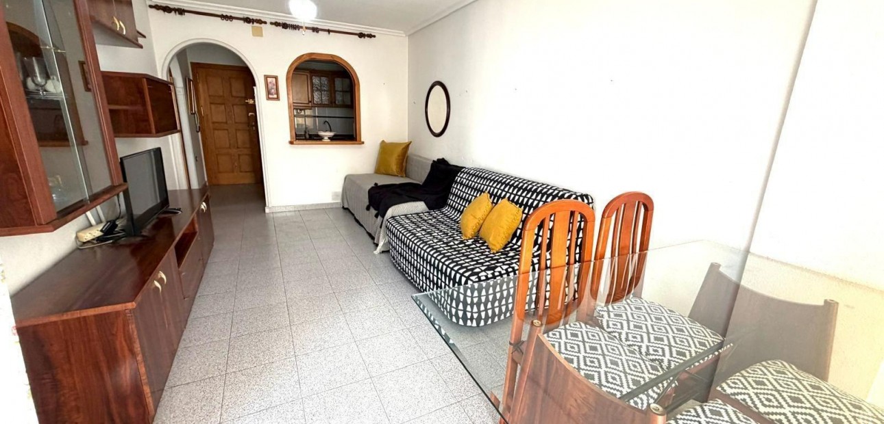 Sale - Apartment / flat -
Torrevieja - Estacion de autobuses