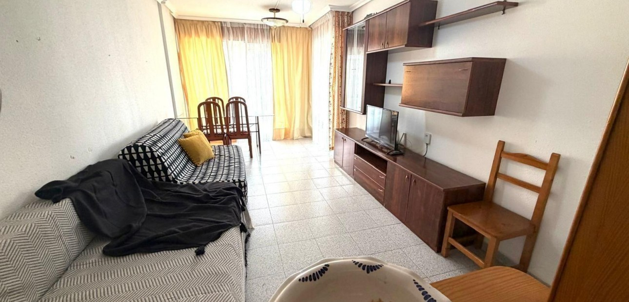 Sale - Apartment / flat -
Torrevieja - Estacion de autobuses