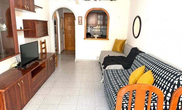 Sale - Apartment / flat -
Torrevieja - Estacion de autobuses