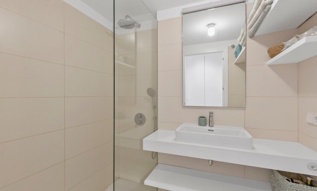 Herverkoop - Appartement / flat -
Torrevieja - Los Balcones