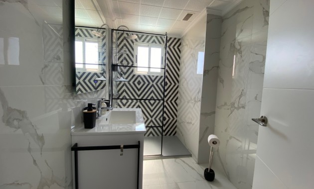 Herverkoop - Appartement / flat -
Torrevieja - Punta Prima