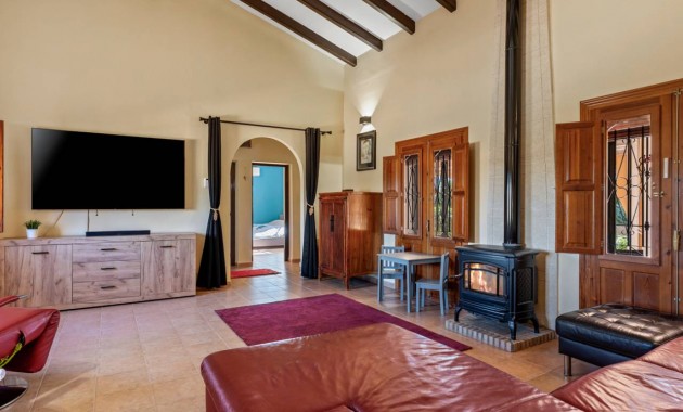 Venta - Finca / Country Property -
Rafal