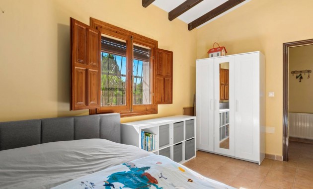 Venta - Finca / Country Property -
Rafal