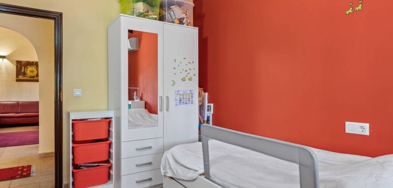 Venta - Finca / Country Property -
Rafal