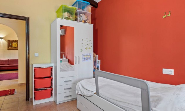 Venta - Finca / Country Property -
Rafal