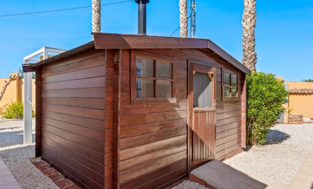 Venta - Finca / Country Property -
Rafal