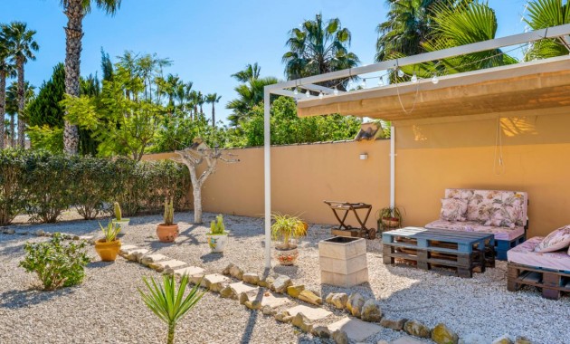 Venta - Finca / Country Property -
Rafal