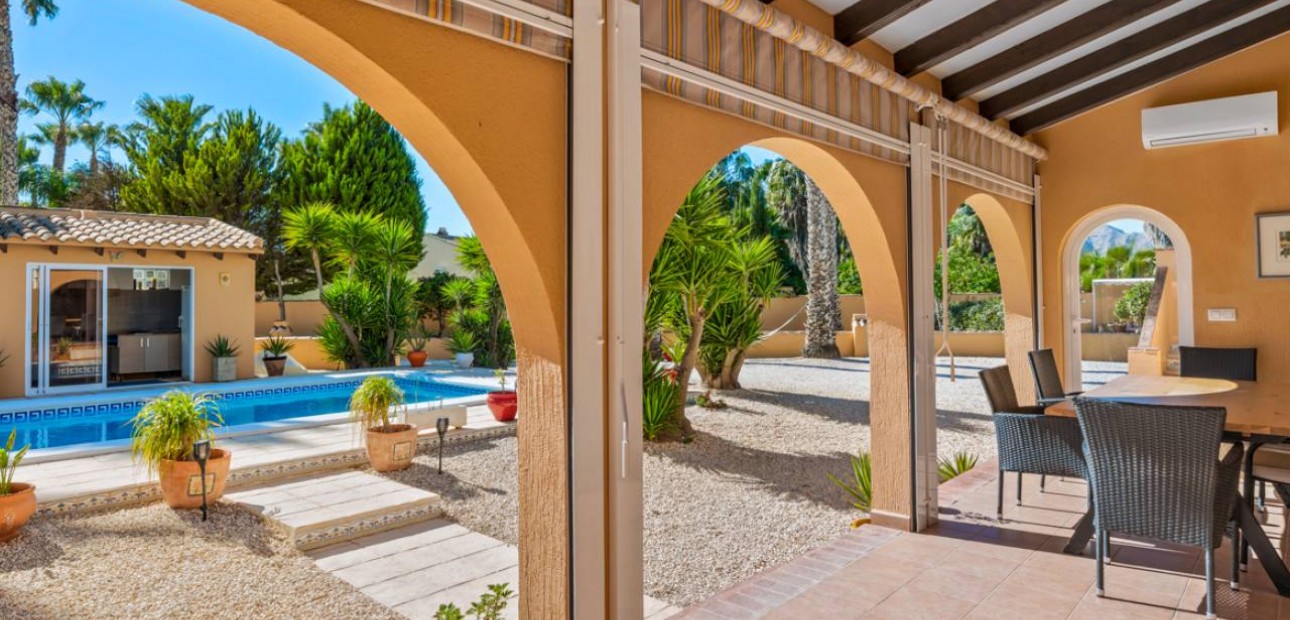 Venta - Finca / Country Property -
Rafal