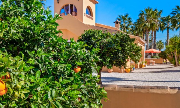 Venta - Finca / Country Property -
Rafal