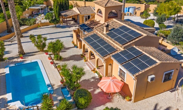 Venta - Finca / Country Property -
Rafal