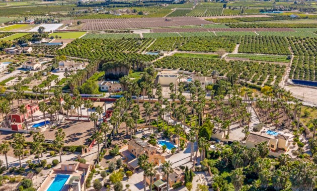 Venta - Finca / Country Property -
Rafal