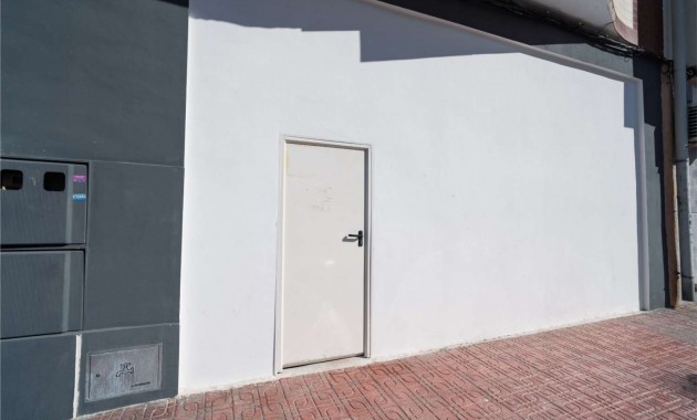 Herverkoop - Building -
Torrevieja - Centro