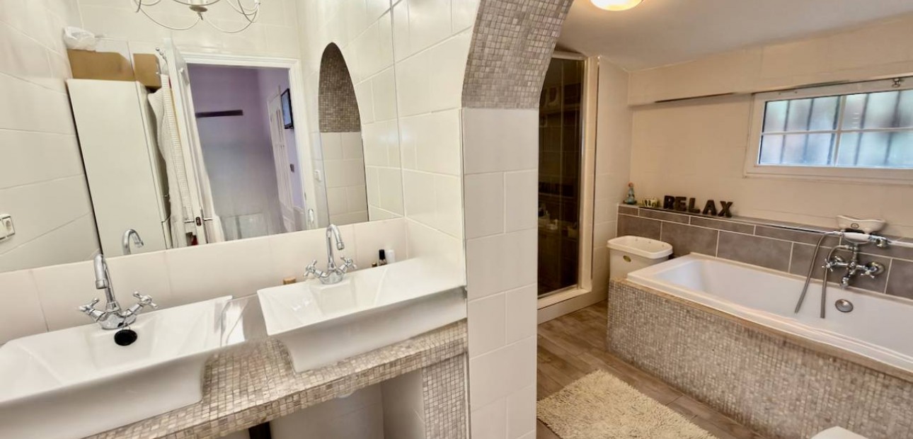 Herverkoop - Villa -
Las Heredades - Heredades