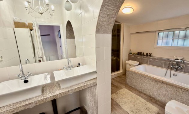 Herverkoop - Villa -
Las Heredades - Heredades