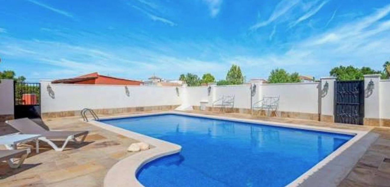 Herverkoop - Villa -
Las Heredades - Heredades