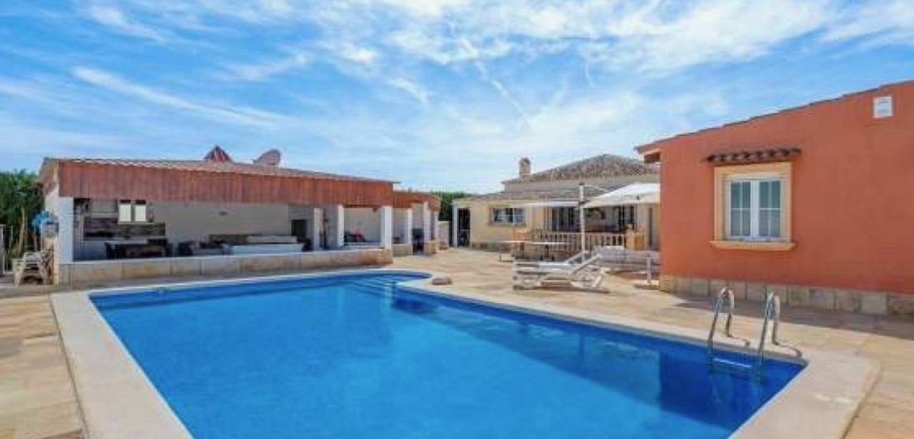 Herverkoop - Villa -
Las Heredades - Heredades