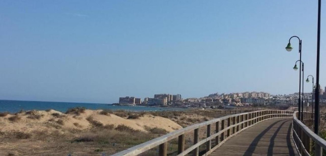 Herverkoop - Penthouse -
Torrevieja - Estacion de autobuses