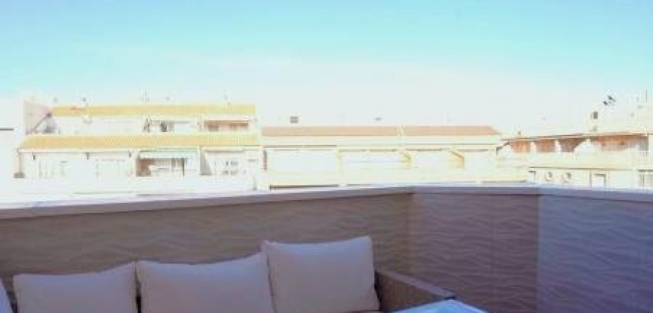 Herverkoop - Penthouse -
Torrevieja - Estacion de autobuses