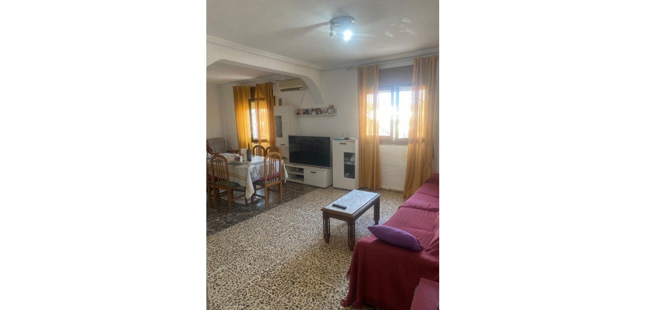 Herverkoop - Country House -
Guardamar del Segura - Pueblo