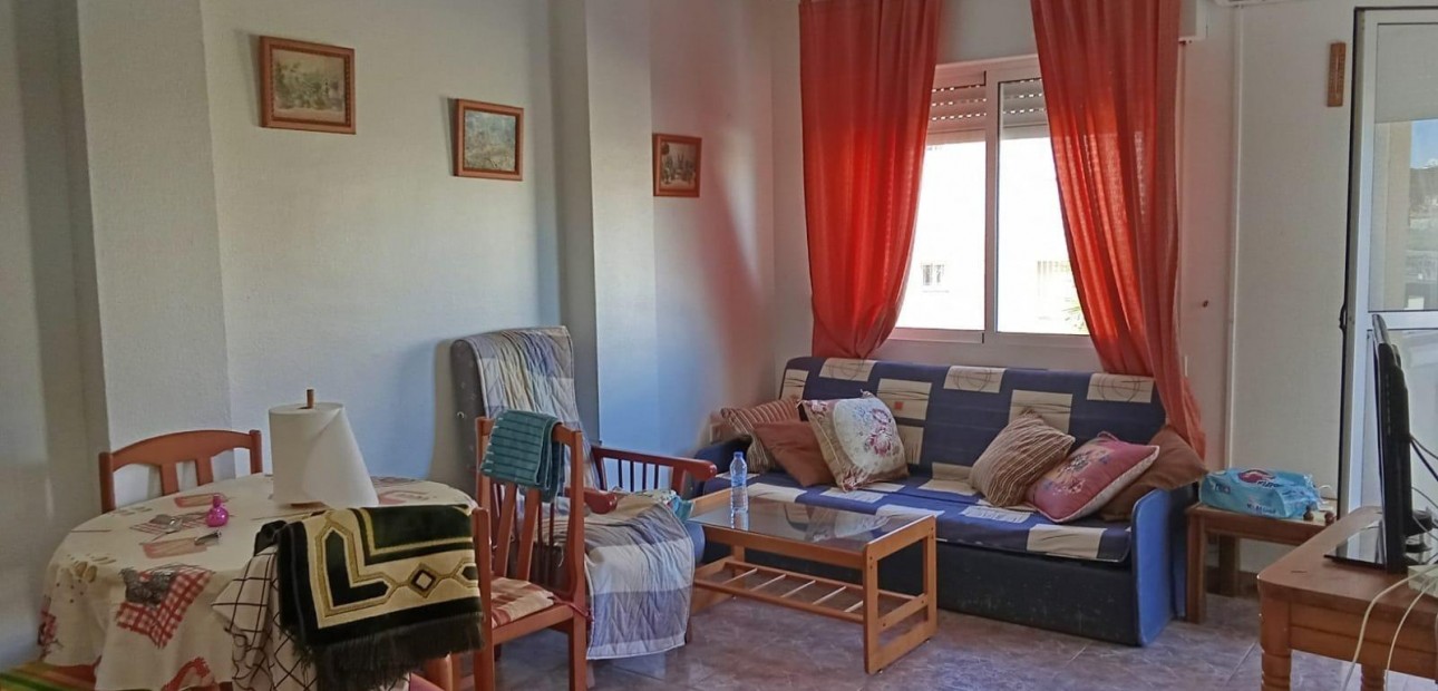 Sale - Apartment / flat -
Torrevieja - Playa de los locos