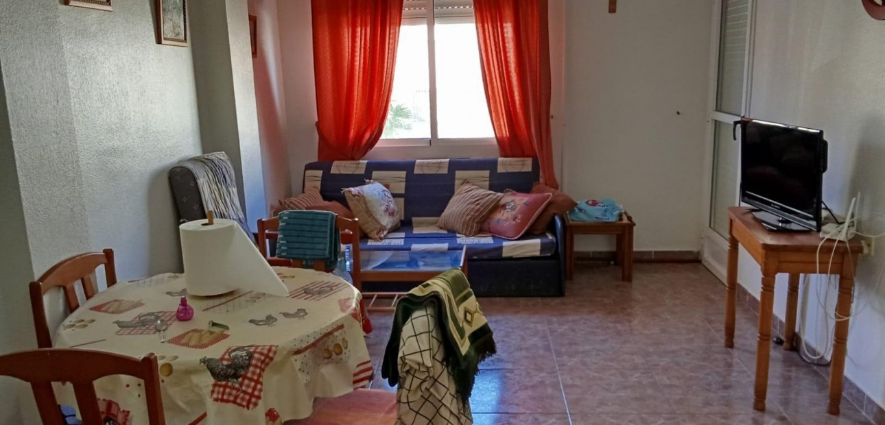Sale - Apartment / flat -
Torrevieja - Playa de los locos