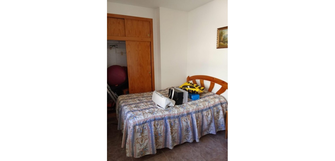 Sale - Apartment / flat -
Torrevieja - Playa de los locos