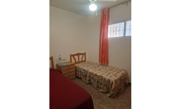 Sale - Apartment / flat -
Torrevieja - Playa de los locos