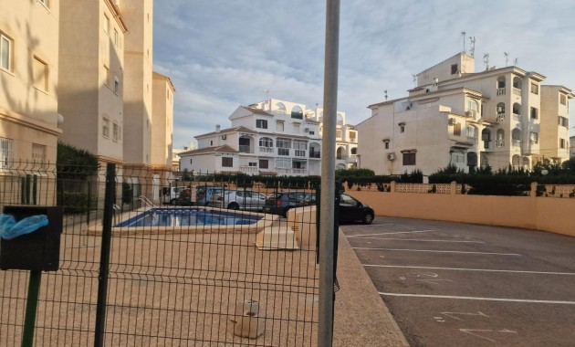 Sale - Apartment / flat -
Torrevieja - Playa de los locos