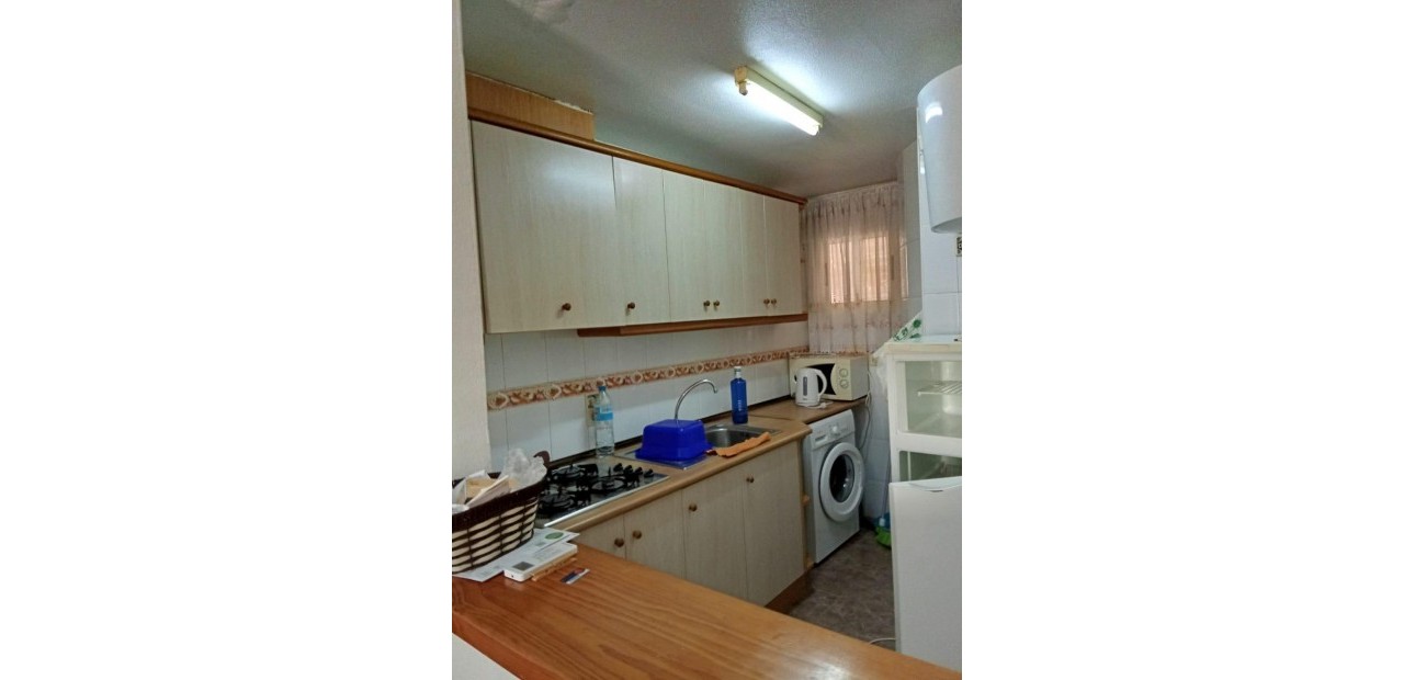 Sale - Apartment / flat -
Torrevieja - Playa de los locos