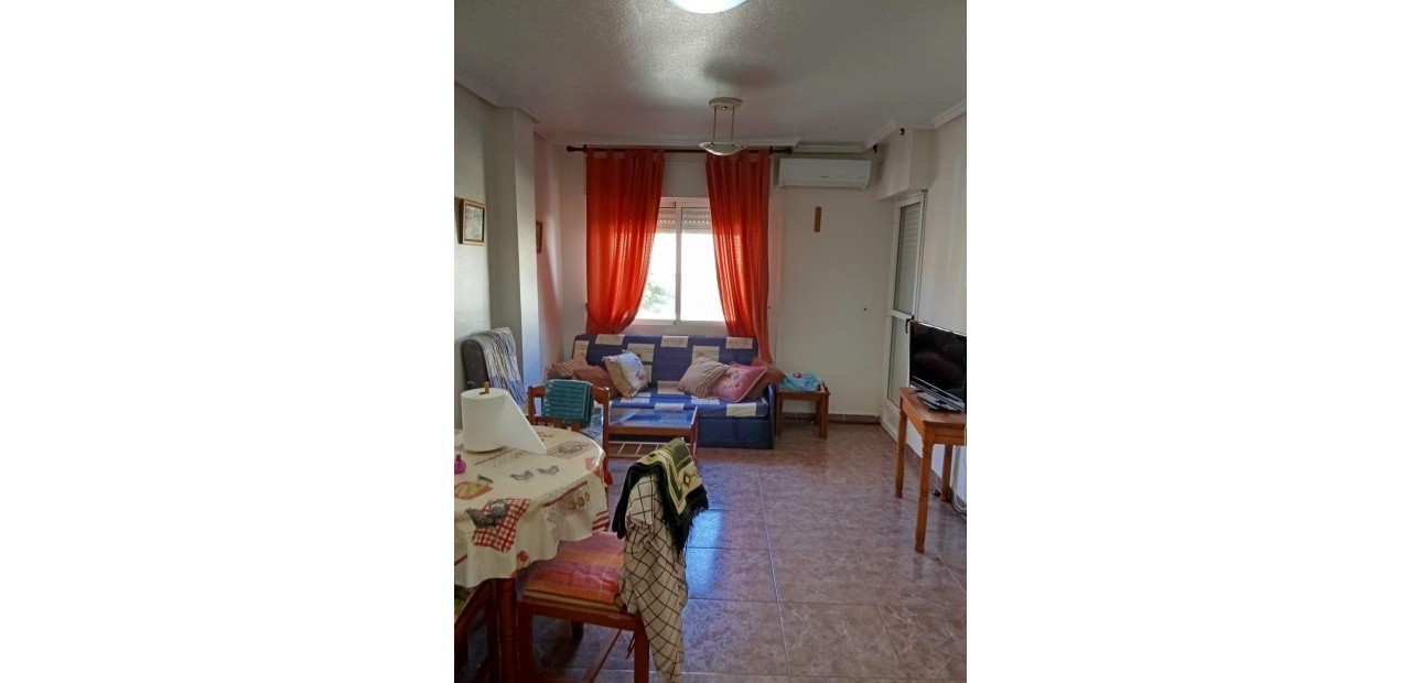 Sale - Apartment / flat -
Torrevieja - Playa de los locos