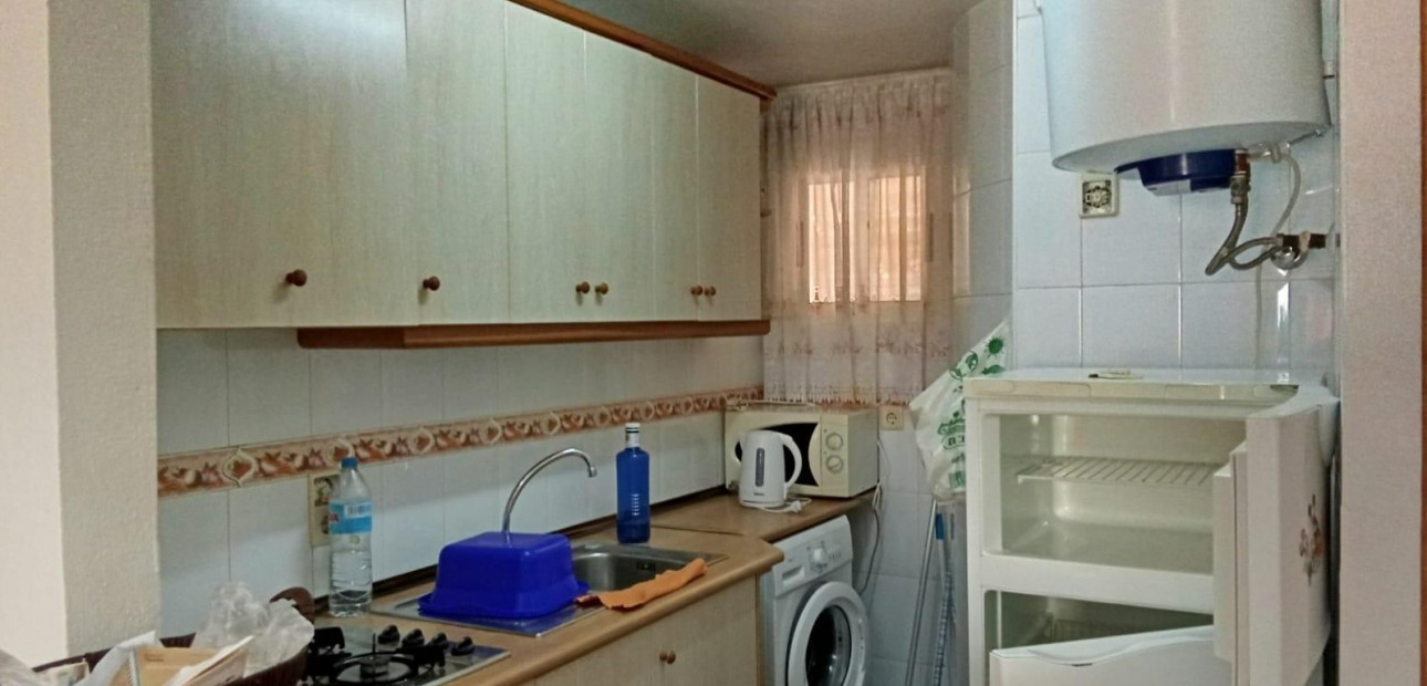 Sale - Apartment / flat -
Torrevieja - Playa de los locos