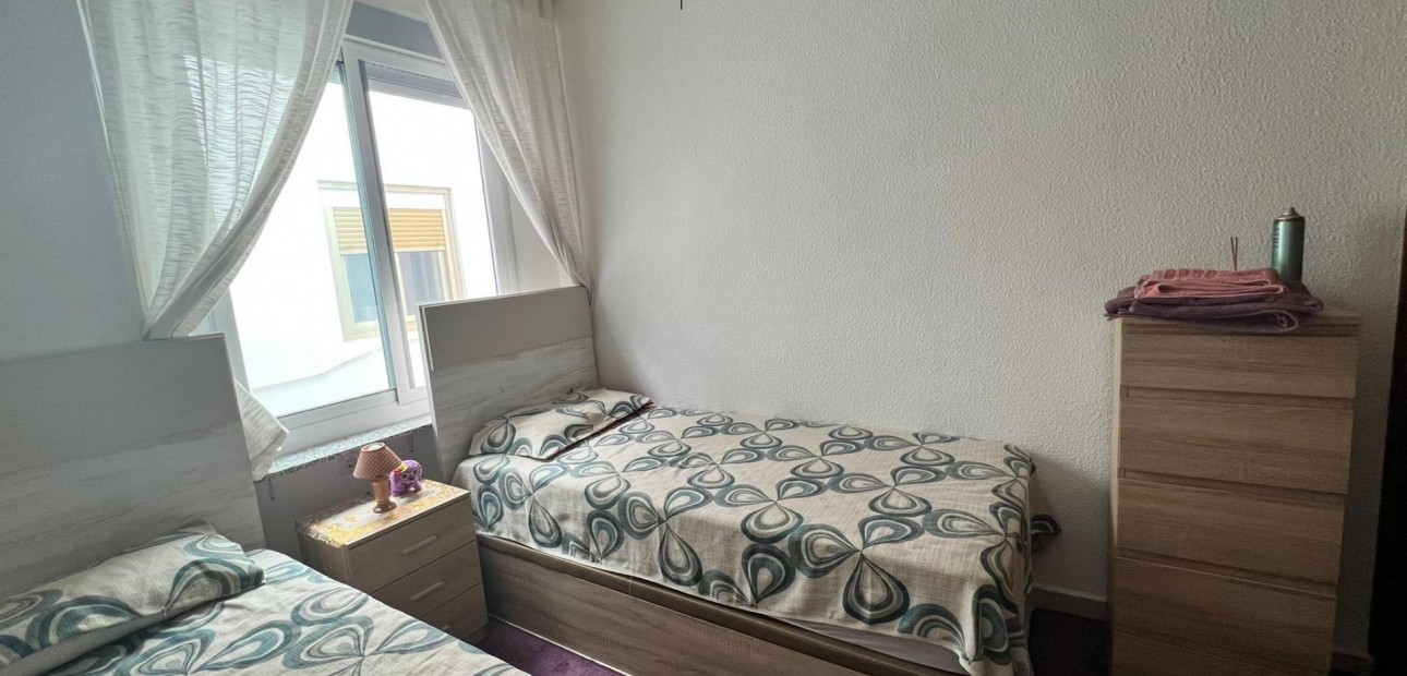 Herverkoop - Appartement / flat -
Torrevieja - Estacion de autobuses