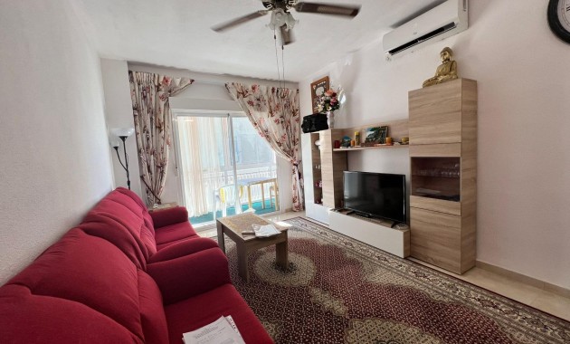 Herverkoop - Appartement / flat -
Torrevieja - Estacion de autobuses