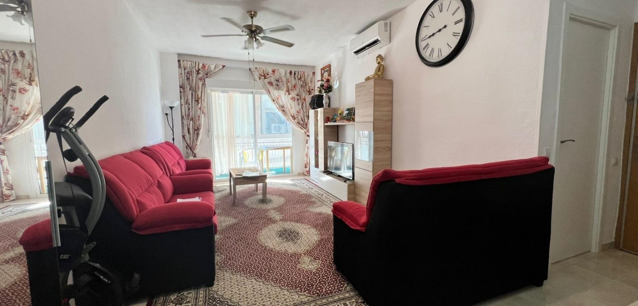 Herverkoop - Appartement / flat -
Torrevieja - Estacion de autobuses