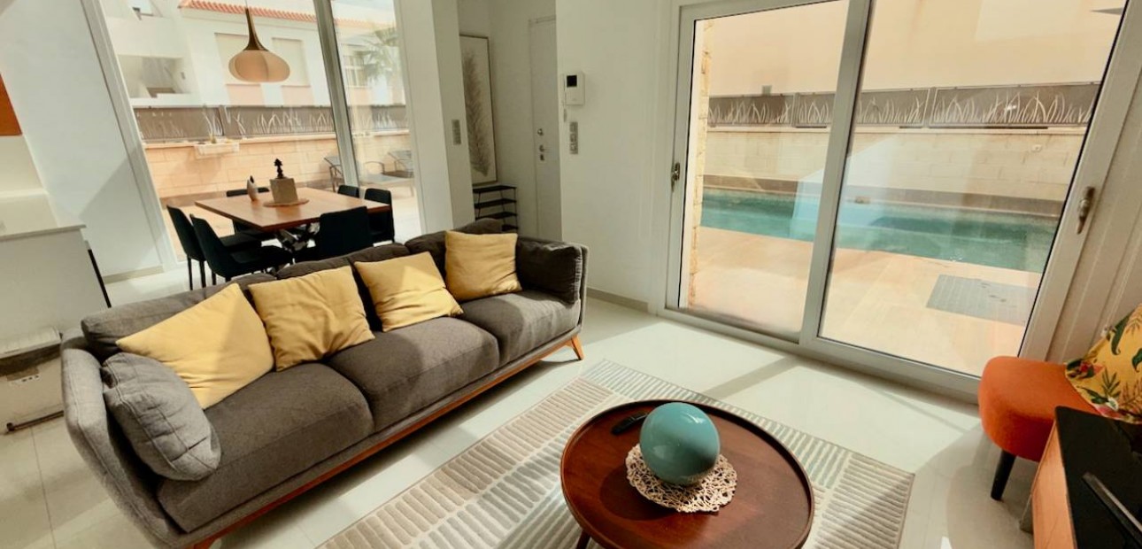 Herverkoop - Villa -
Ciudad Quesada - Rojales