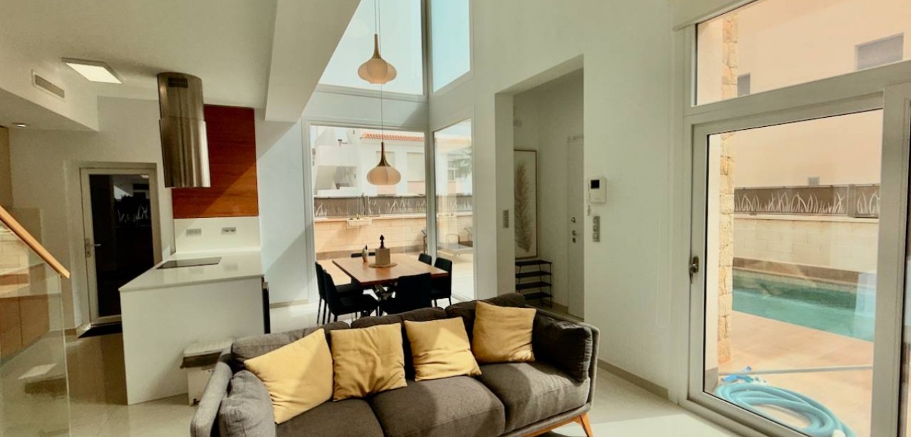 Herverkoop - Villa -
Ciudad Quesada - Rojales