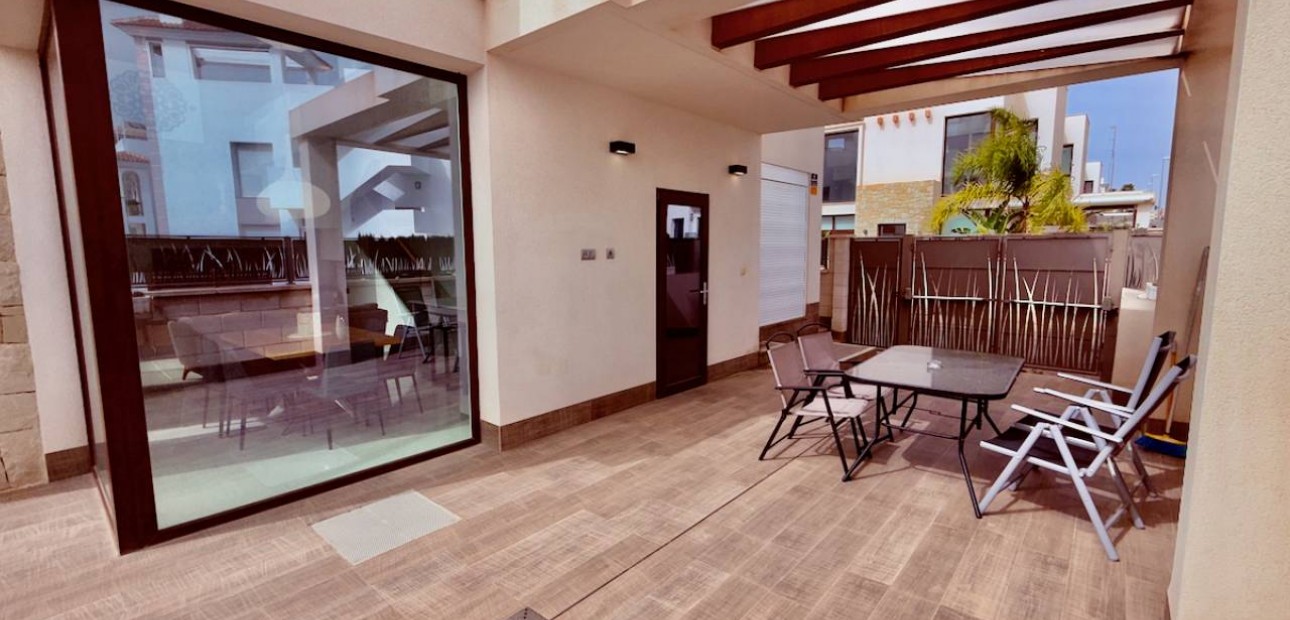 Herverkoop - Villa -
Ciudad Quesada - Rojales