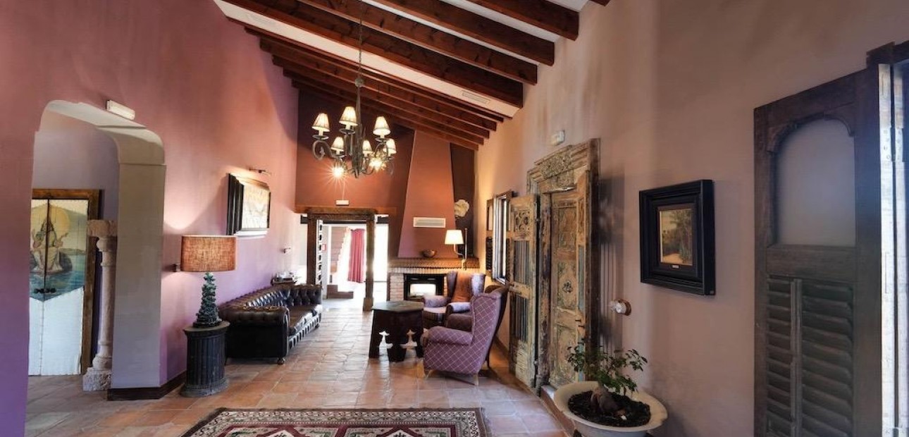 Herverkoop - Country House -
Orihuela - Torremendo