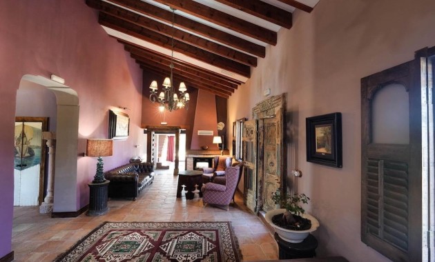 Herverkoop - Country House -
Orihuela - Torremendo