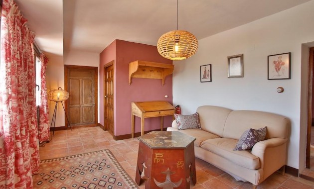 Herverkoop - Country House -
Orihuela - Torremendo