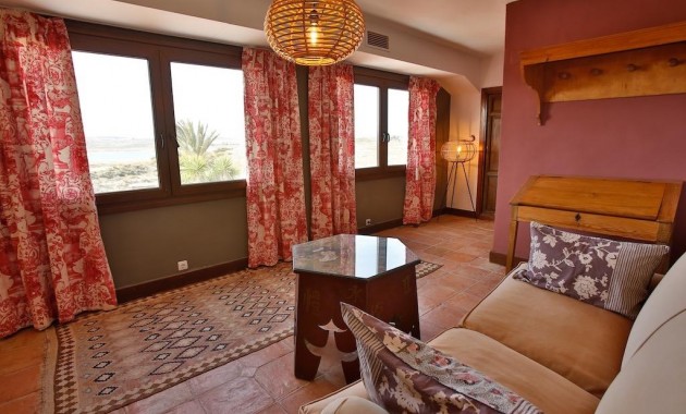 Herverkoop - Country House -
Orihuela - Torremendo