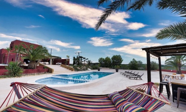 Herverkoop - Country House -
Orihuela - Torremendo