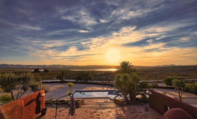 Herverkoop - Country House -
Orihuela - Torremendo