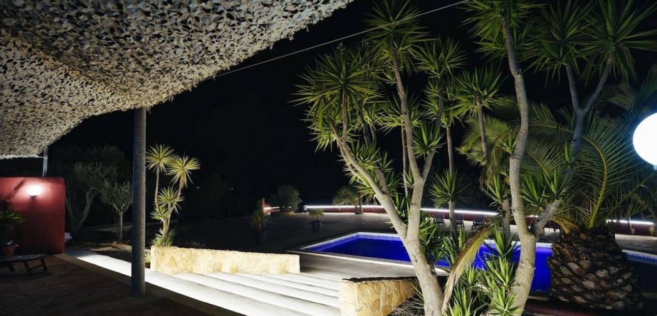 Herverkoop - Country House -
Orihuela - Torremendo