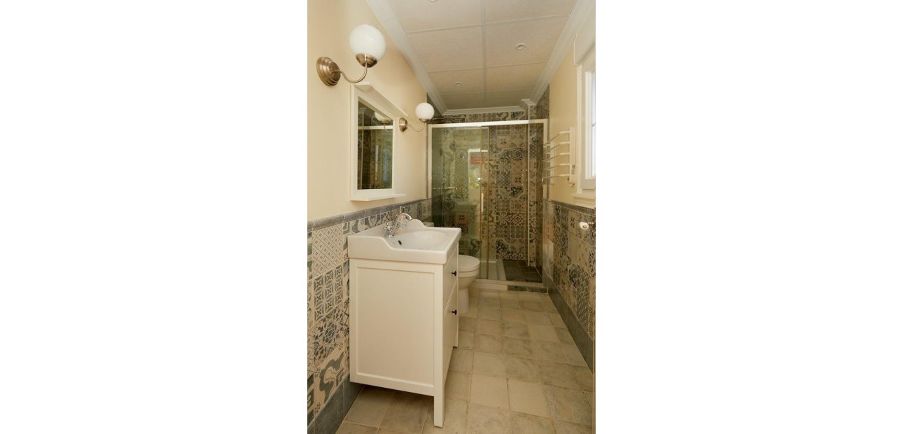 Herverkoop - Villa -
Rojales - Centro de la Ciudad Quesada