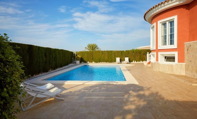 Herverkoop - Villa -
Rojales - Centro de la Ciudad Quesada