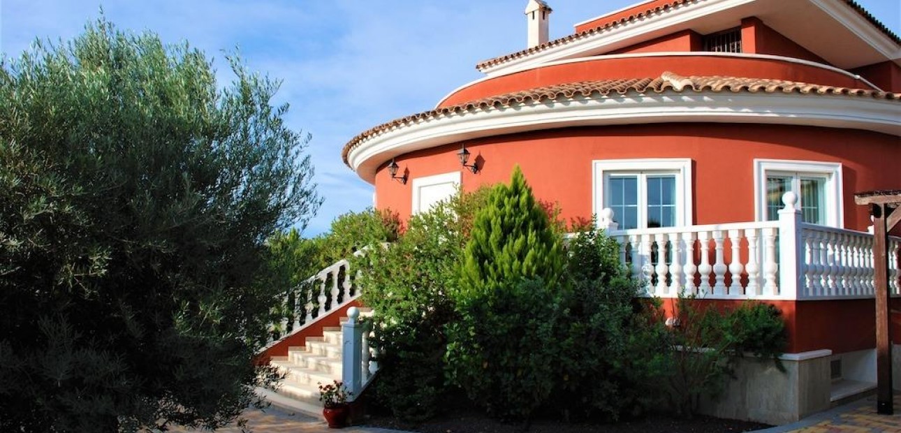 Herverkoop - Villa -
Rojales - Centro de la Ciudad Quesada