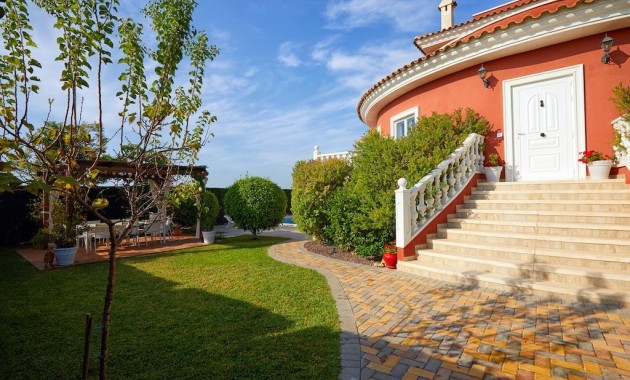 Herverkoop - Villa -
Rojales - Centro de la Ciudad Quesada