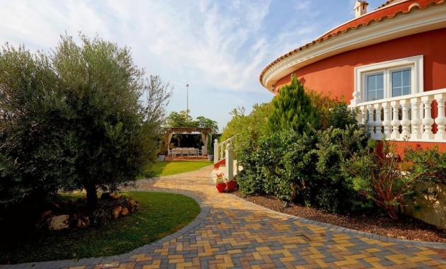 Herverkoop - Villa -
Rojales - Centro de la Ciudad Quesada