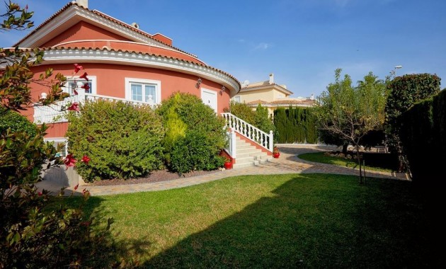 Herverkoop - Villa -
Rojales - Centro de la Ciudad Quesada